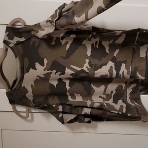 🔶️5 for $30🔶️ Cold Shoulder Top Camouflage